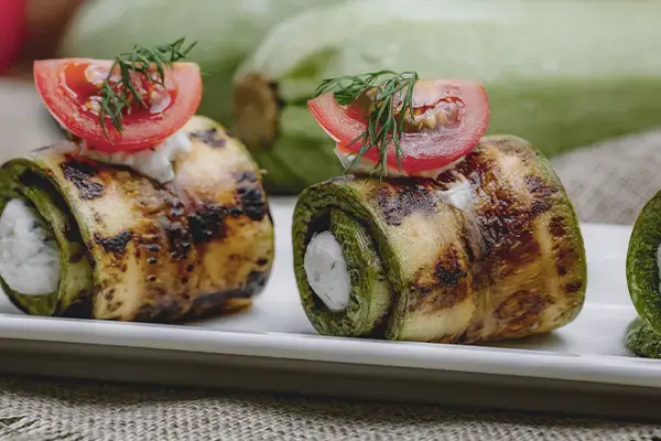 Roulés de poivrons au fromage frais de brebis